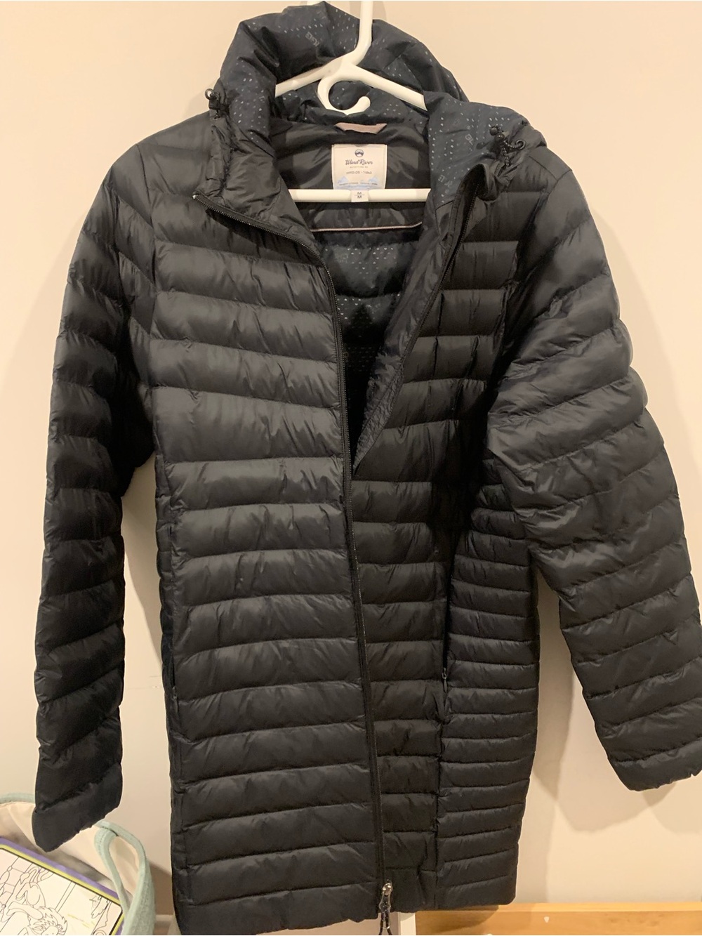 Wind River Women's Black Packable Down Hooded Coat